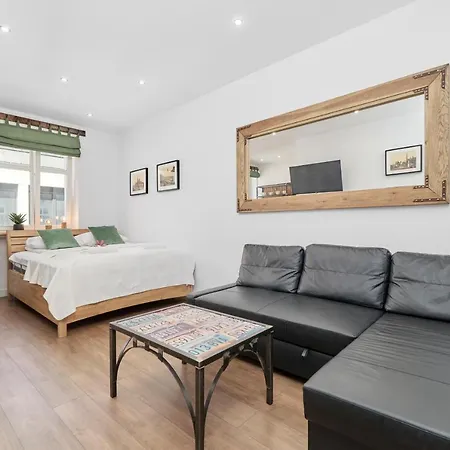 Center By Renters * Wroclaw
